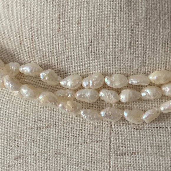 Vintage, 3 String Genuine Pearl Choker Necklace - Picture 2 of 9
